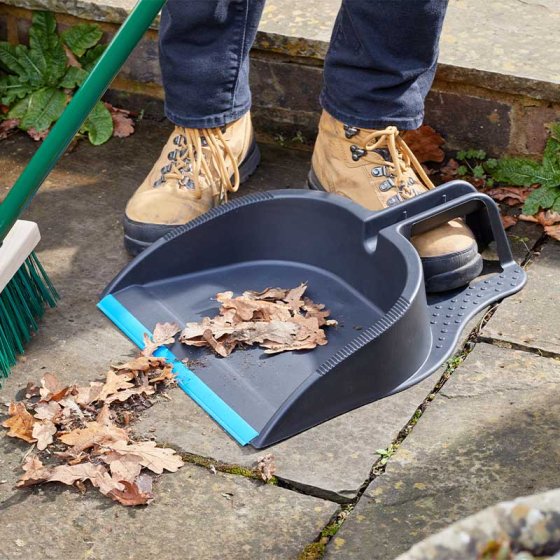 Yard Step-On Dustpan Yard Step-On Dustpan