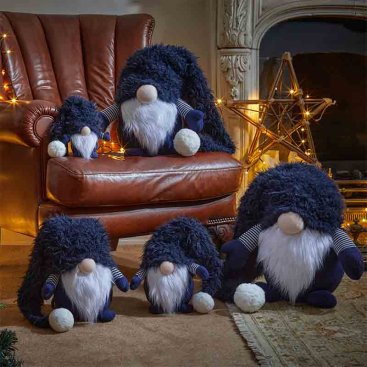 Super Furry Winter Wolf - Navy