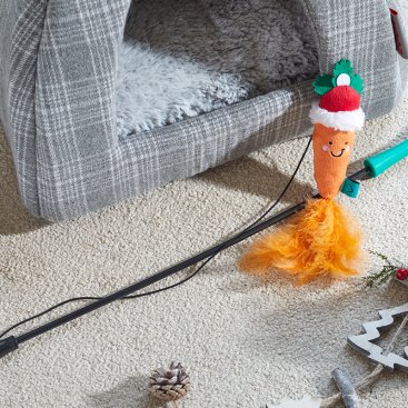 Nip-it Santa Carrot Tickle Stick