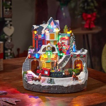 Station Wonderland SnowScene