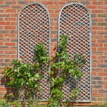 Heavy Duty Framed Willow Trellis Round 1.8x0.60m