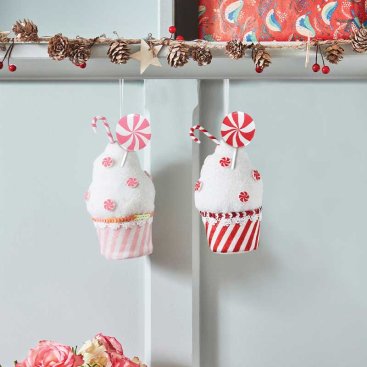 Candy Cupcake Pendant, Mixed Case